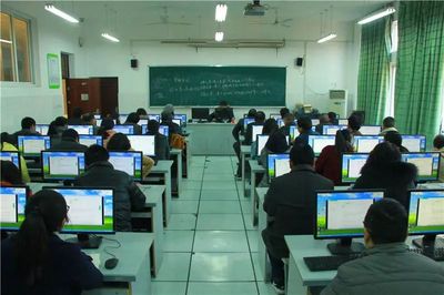把握方向做培训 精准教学促改革--丽水二中开展一线教师精准教学软件培训