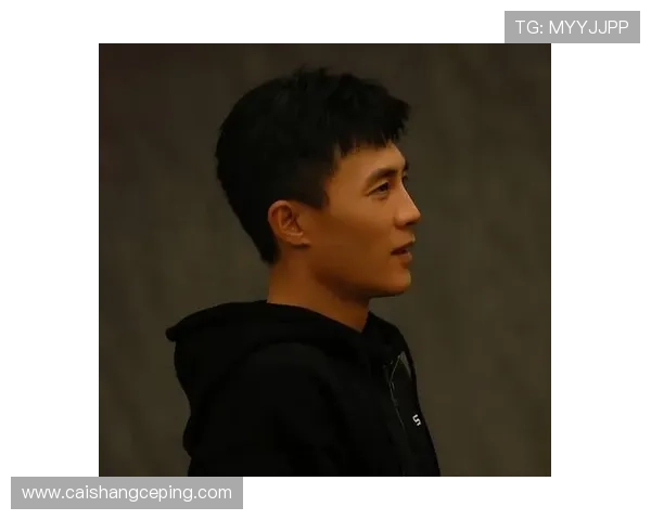 《美国偶像》第12季：音乐梦想的熔炉，那些令人难忘的星光与泪水